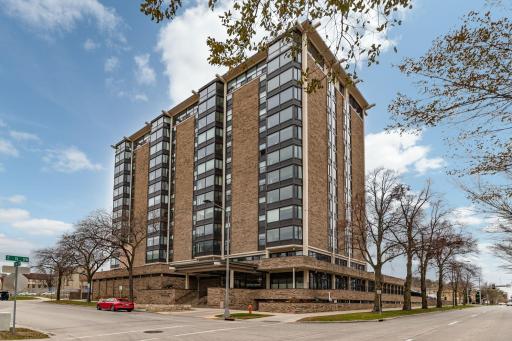 207 5th Avenue SW, 407, Rochester, MN 55902