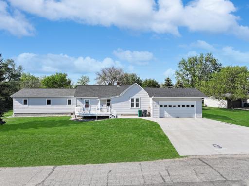 204 W High Street, Russell, MN 56169