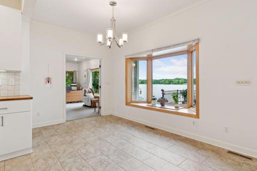 6 W Shore Road, North Oaks, MN 55127