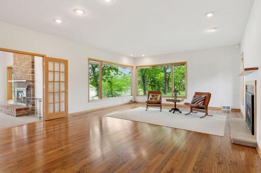 6 W Shore Road, North Oaks, MN 55127