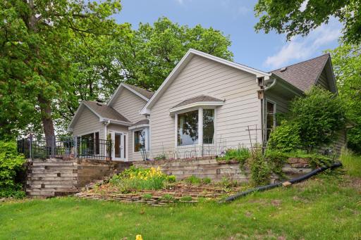 6 W Shore Road, North Oaks, MN 55127