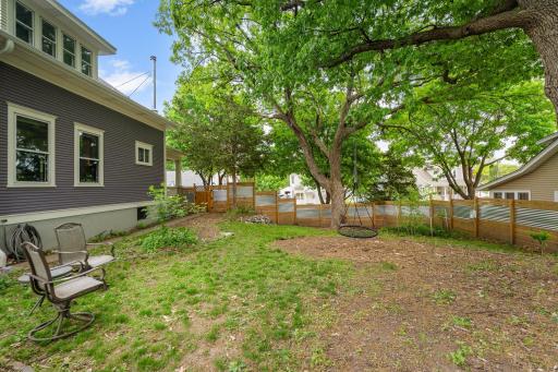 1013 Lawson Avenue E, Saint Paul, MN 55106