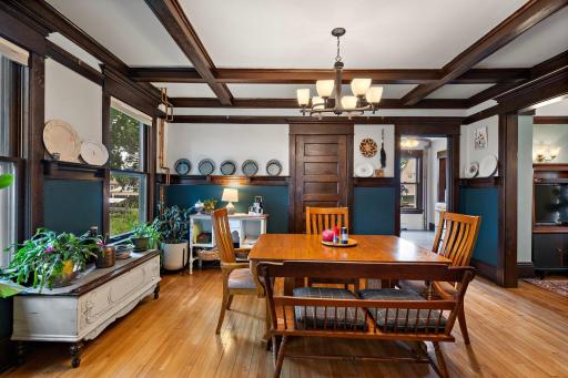 1013 Lawson Avenue E, Saint Paul, MN 55106