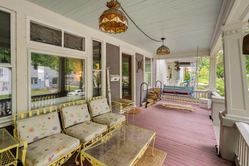 1013 Lawson Avenue E, Saint Paul, MN 55106