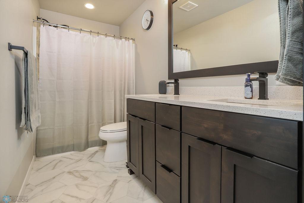Primary En Suite