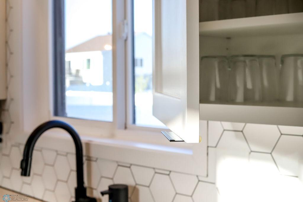 euro style cabinet hardware