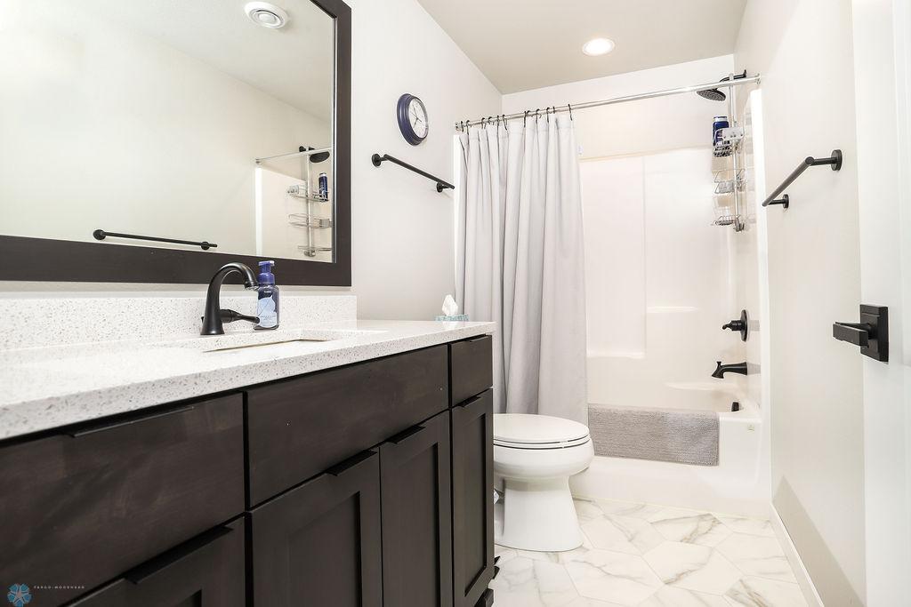 Main level Guest Bath