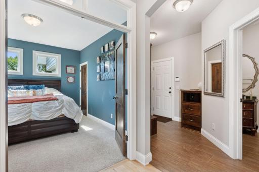 Flex room adjacent to mudroom and main floor 3/4 bath