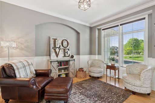 Front sitting room or formal dining room space
