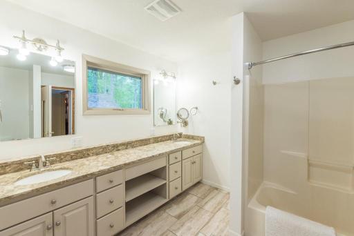 22855 E Lake Hubert Drive, Brainerd, MN 56401