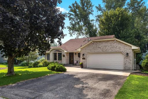 1-web-or-mls-480 Suzanne Exterior (1).jpg