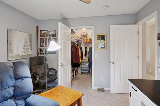 985 Carriage Hills Drive, Chaska, MN 55318