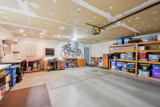 985 Carriage Hills Drive, Chaska, MN 55318