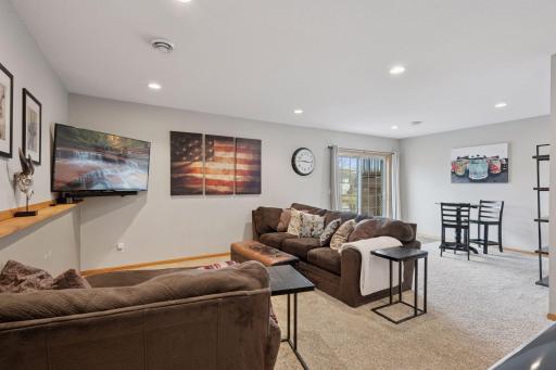 1607 Maple Avenue, Buffalo, MN 55313