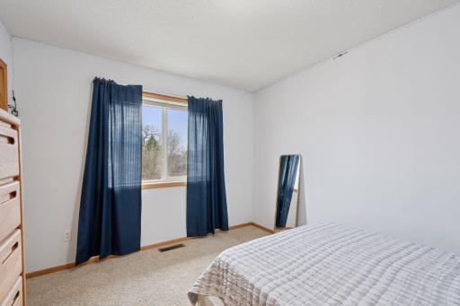 1607 Maple Avenue, Buffalo, MN 55313