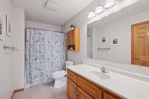 1607 Maple Avenue, Buffalo, MN 55313