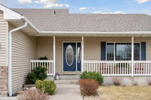 1607 Maple Avenue, Buffalo, MN 55313