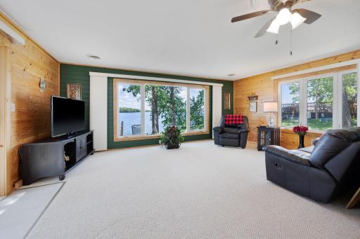 10987 State Hwy 15, Brownton, MN 55312