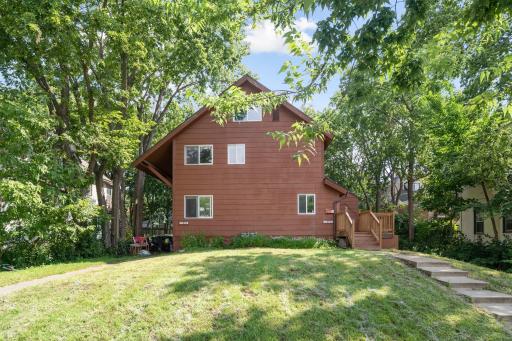 1040 13th Avenue SE, Minneapolis, MN 55414