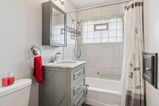 1030 Topping Street, Saint Paul, MN 55103