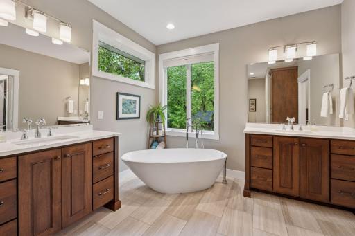 4209 Maple Lane, Minnetonka, MN 55345