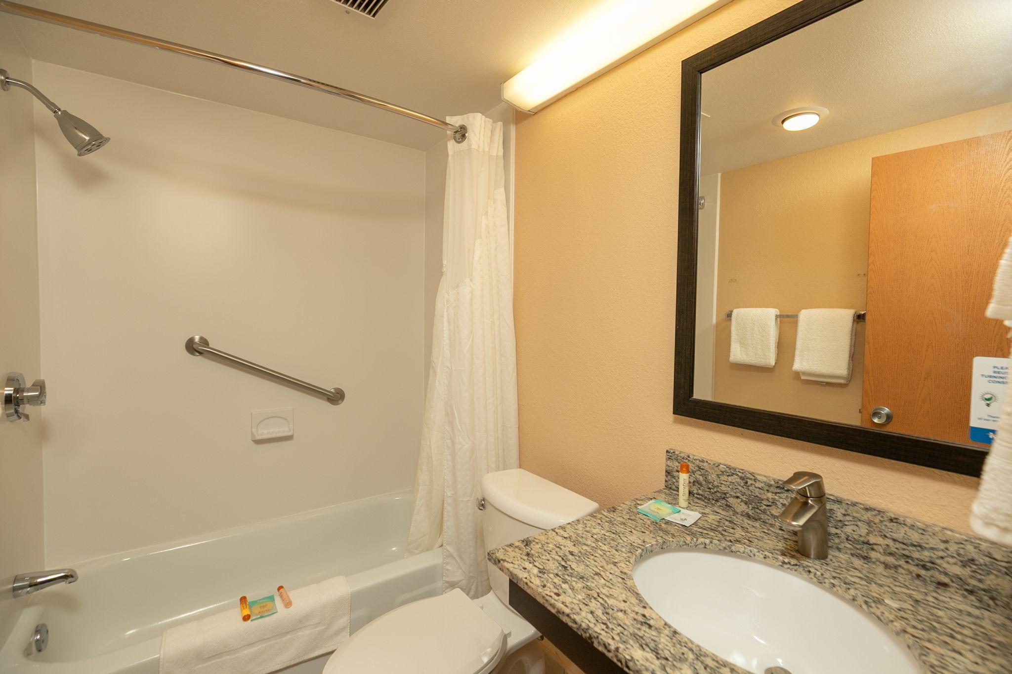 41-web-or-mls-41-Bathroom.jpg