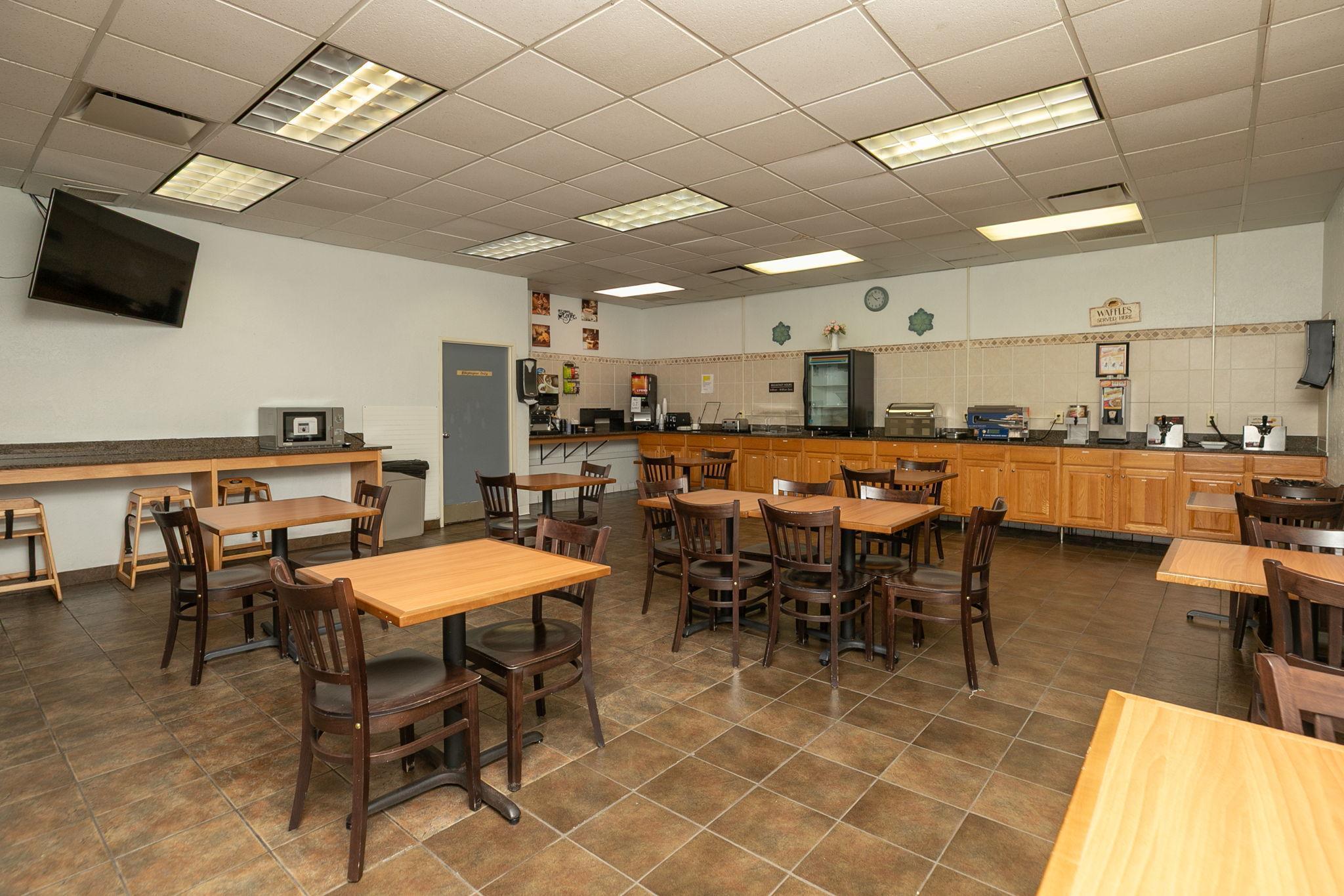 23-web-or-mls-23-Dining Room.jpg