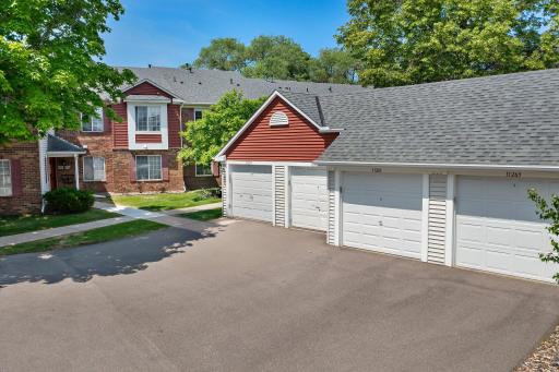 11263 Oregon Circle, Bloomington, MN 55438