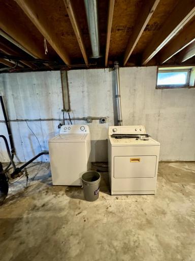 608 Garfield Street SE, Warroad, MN 56763