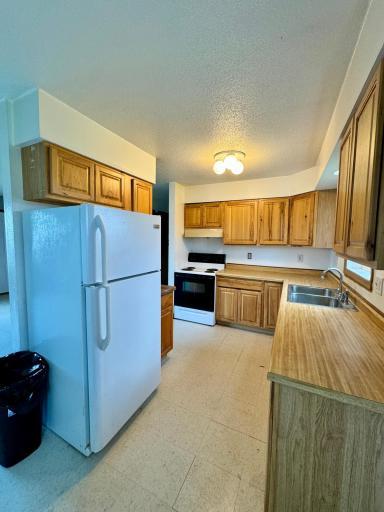 608 Garfield Street SE, Warroad, MN 56763