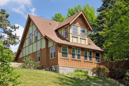 1125 James Avenue, Saint Paul, MN 55105