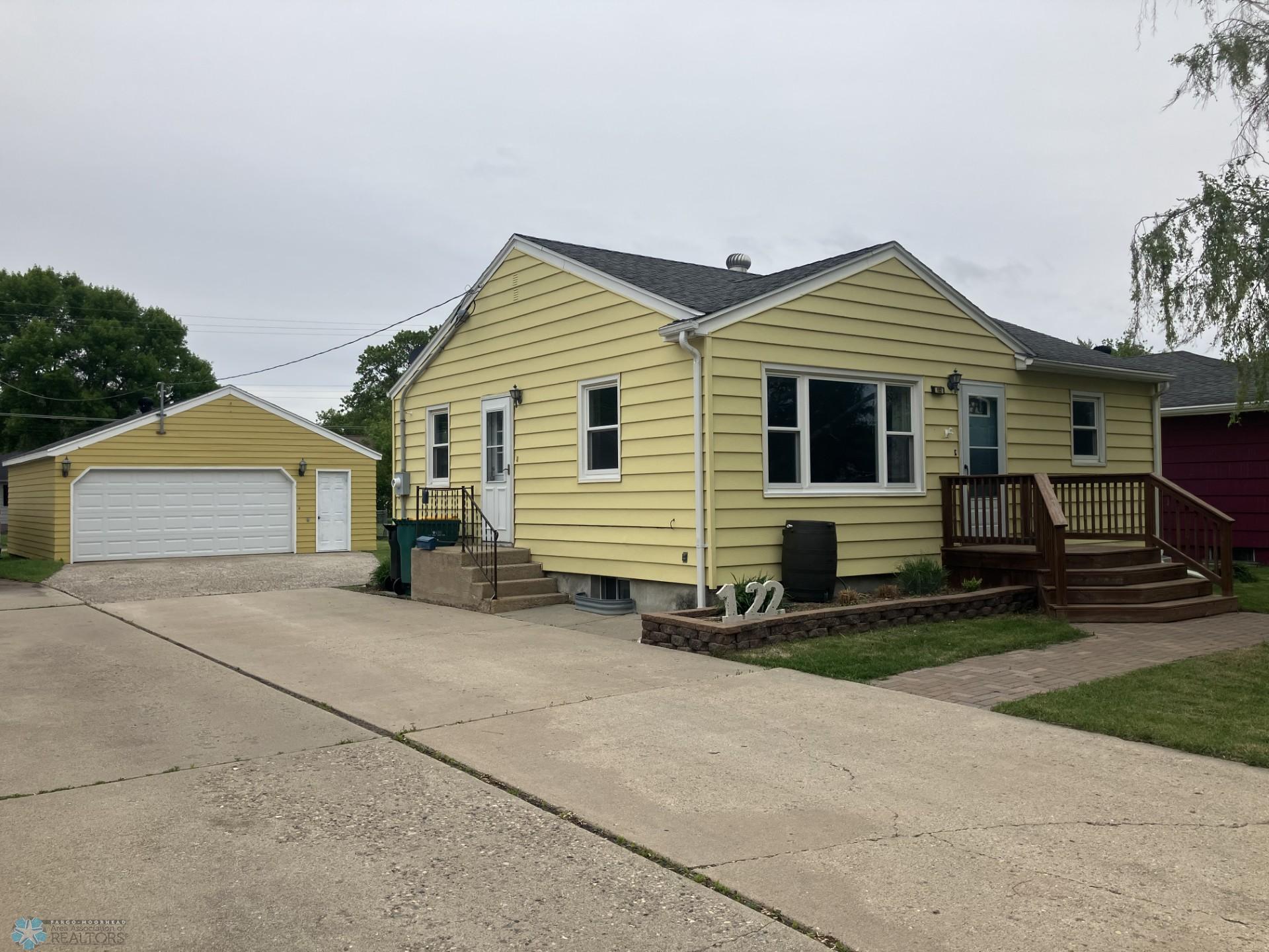 Steel Siding, Updated Windows, Updated Air Conditioning and Gas Forced Air in 2025!