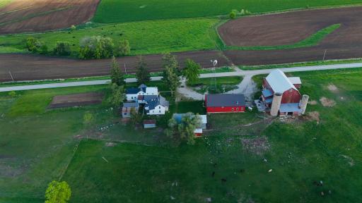 dji_fly_20250522_191256_0030_1748266105208_photo.jpeg