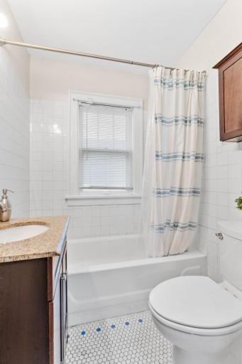 342 Warwick Street, Saint Paul, MN 55105