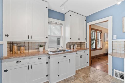 342 Warwick Street, Saint Paul, MN 55105