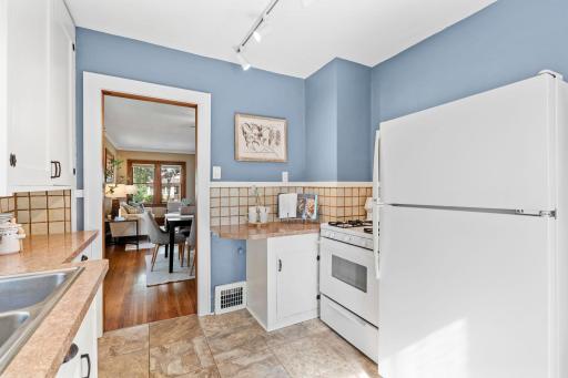 342 Warwick Street, Saint Paul, MN 55105