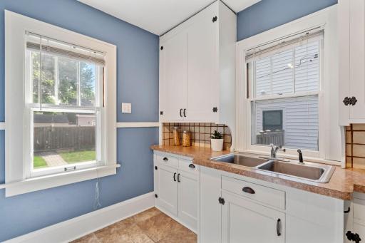 342 Warwick Street, Saint Paul, MN 55105