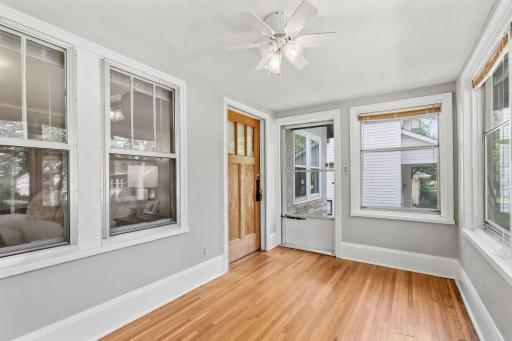 342 Warwick Street, Saint Paul, MN 55105