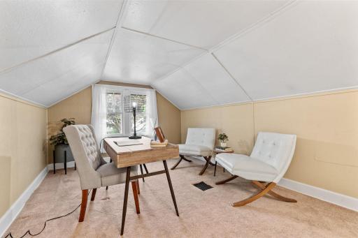 342 Warwick Street, Saint Paul, MN 55105