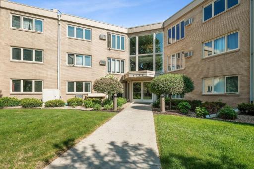 4360 Brookside Court, 206, Minneapolis, MN 55436