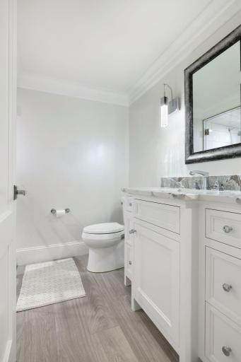 1397 Orono Lane, Wayzata, MN 55391