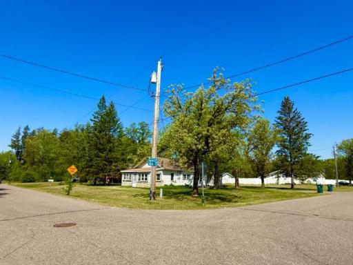 65 6th Avenue S, Motley, MN 56466