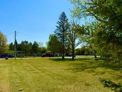 65 6th Avenue S, Motley, MN 56466