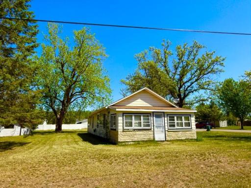 65 6th Avenue S, Motley, MN 56466