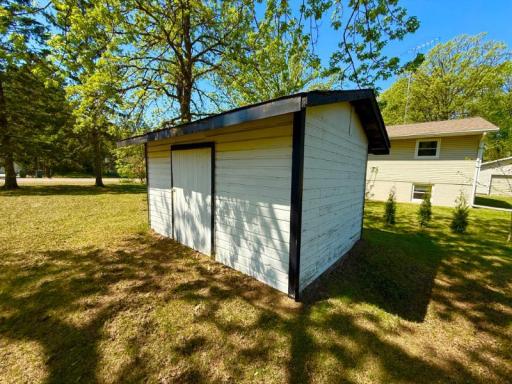 65 6th Avenue S, Motley, MN 56466