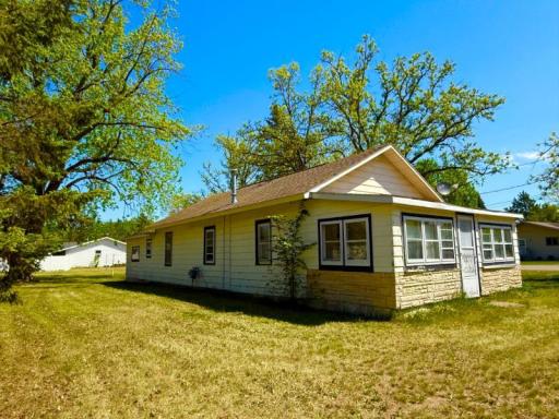 65 6th Avenue S, Motley, MN 56466