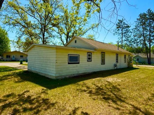 65 6th Avenue S, Motley, MN 56466
