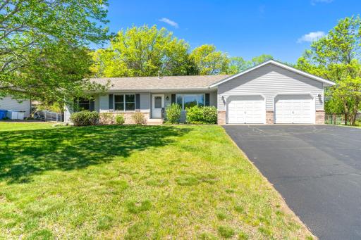 39094 Riverside Court, North Branch, MN 55056