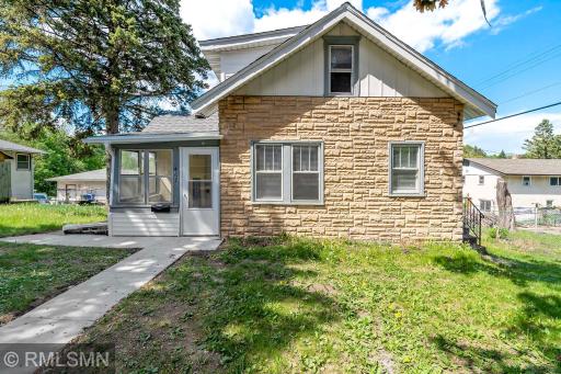 467 Ivy Avenue E, Saint Paul, MN 55130