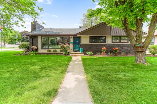 401 2nd Avenue NE, Osseo, MN 55369